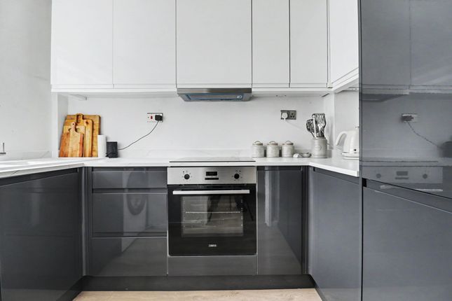 28 The Spinney, Eastleigh photo 3