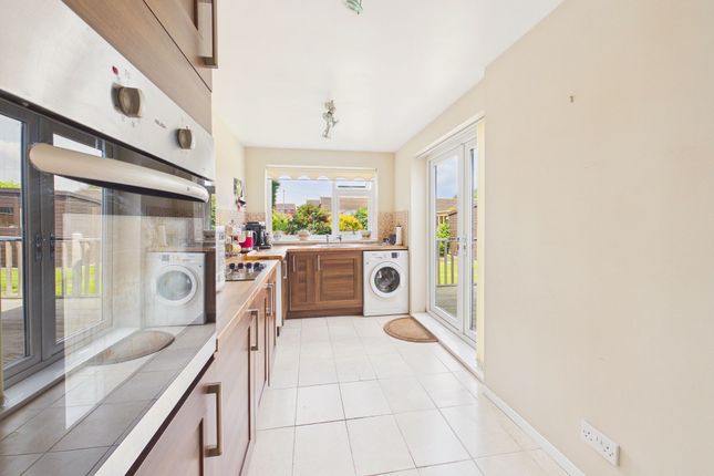 25 Abington, Chester Le Street photo 3