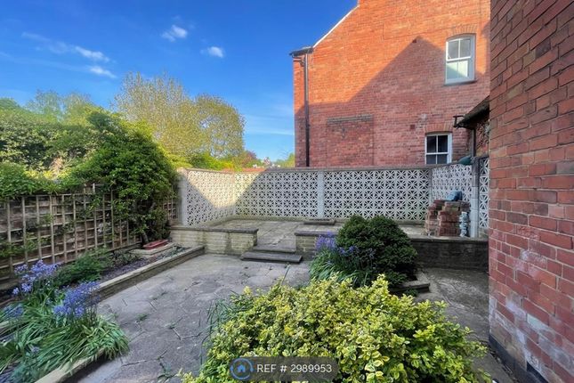 A Esher Grove, Nottingham photo 4
