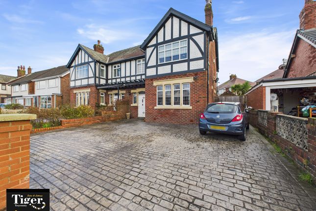 Cam03440G0-Pr0456-Still065