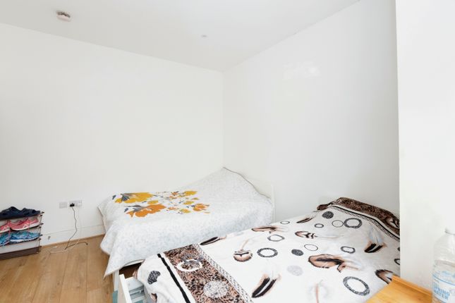 Terraced house for sale in Park Avenue, Barking