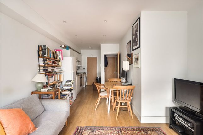 Flat 1 Luxon House, 477a, Roman Road, London photo 4