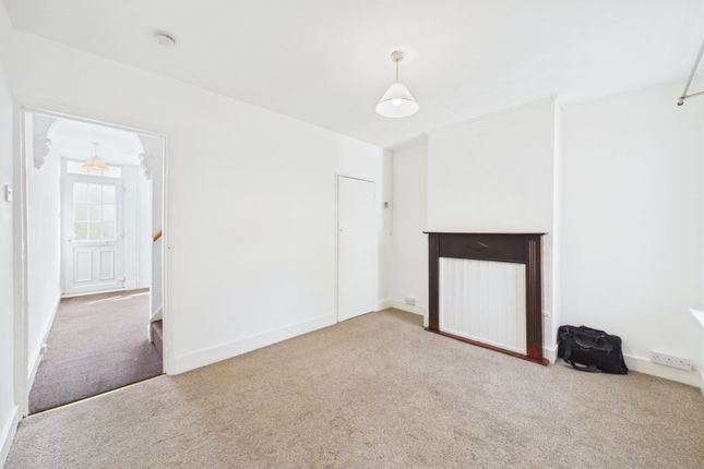 8, Foxhill Road, Reading photo 4