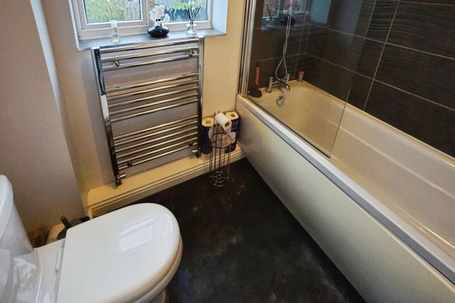 18, Balvenie Way, Milking Bank, Dudley photo 3