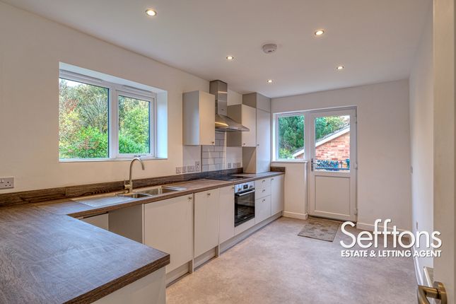 67 Elizabeth Avenue, Norwich photo 2