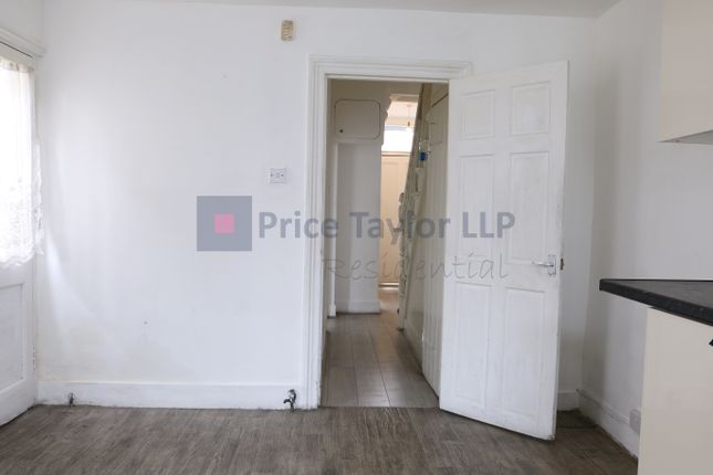 Terraced house for sale in Markhouse Road, London