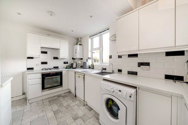 The Homestall,, Weston Green Road, Thames Ditton photo 4