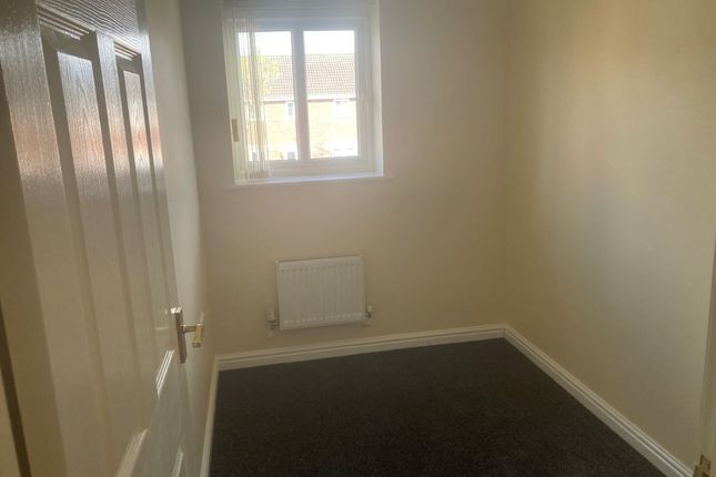 Property to rent in Pant Bryn Isaf, Llwynhendy, Llanelli