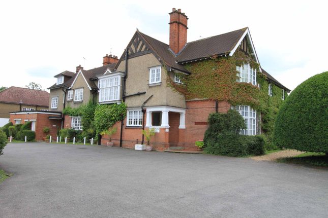 Flat for sale in Eastcote Place, Eastcote, Pinner