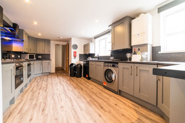 28, Wyeverne Road, Cardiff photo 3