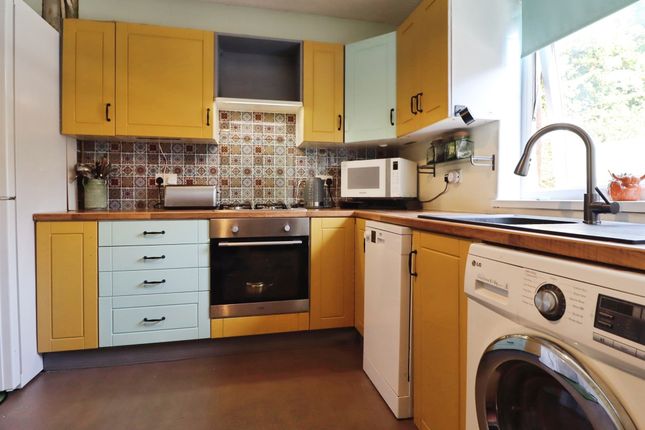 14, Quarry Crescent, Cardiff photo 4