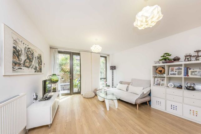 Flat 5, 24, Truman Walk, London photo 2