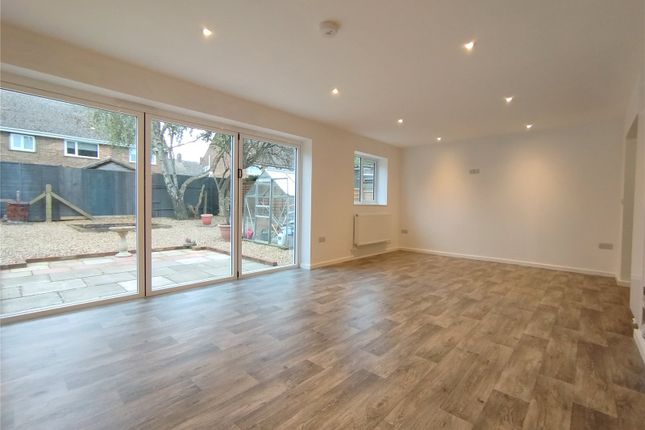 6, St. Albans Drive, Peterborough photo 3
