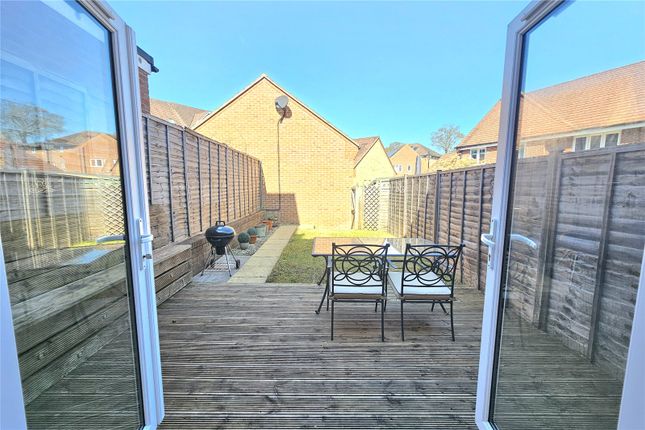 35, Gomer Road, Surrey photo 4