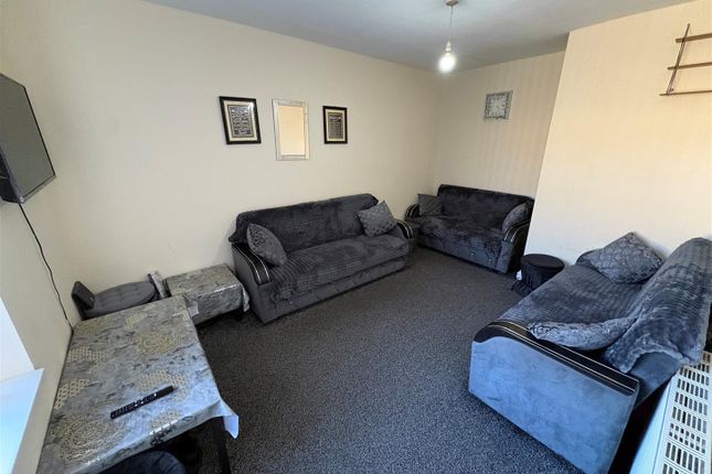 39, Rose Street, Bradford photo 2