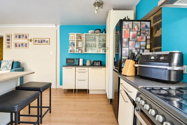 24, Glenwood Avenue, Leigh-on-Sea photo 4