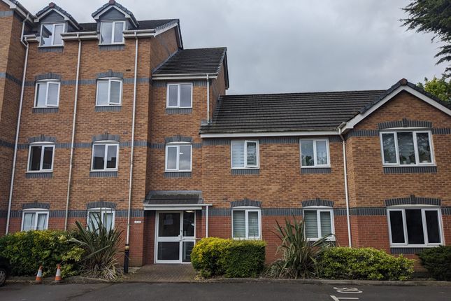 Flat to rent in Knightswood Court, Mossley Hill, Liverpool
