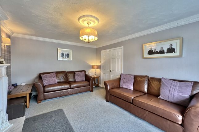 16, Heron Way, Herons Reach photo 4
