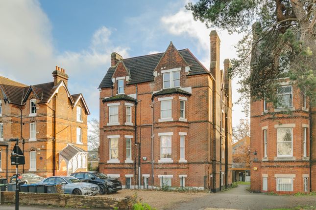 Flat 7, 297 Church Road, Se19 - 12