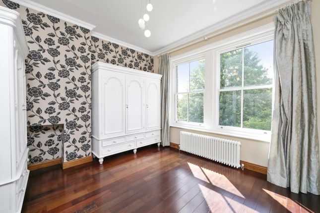 Flat to rent in Jacksons Lane, Highgate Village