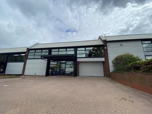 Light industrial to let in Caxton Close, Drayton Fields Industrial Estate, Daventry, Northamptonshire