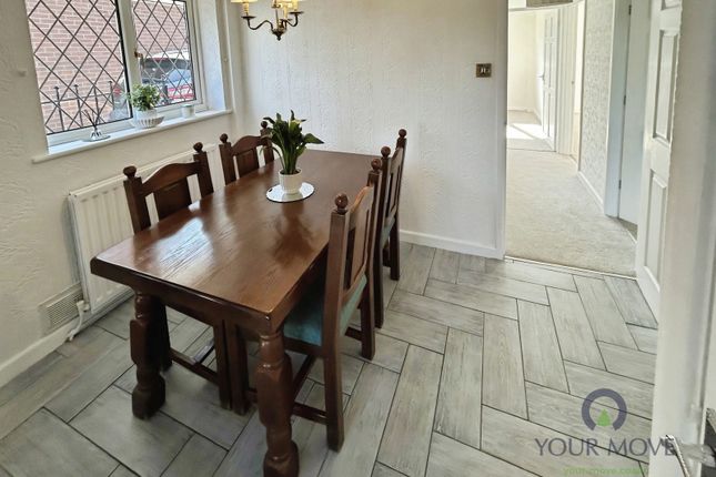 7, Rushmoor Grove, Stoke-on-Trent photo 4