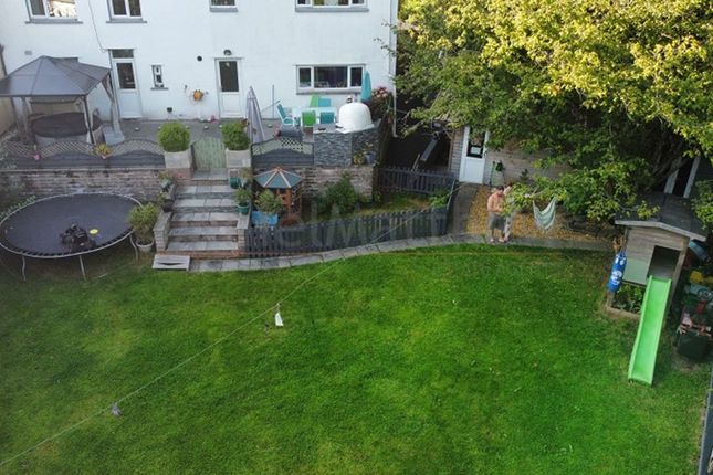 12 Birch Grove, Pontypridd photo 2