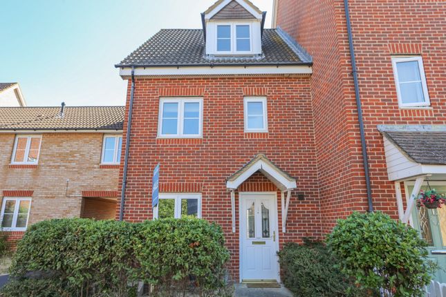 Thumbnail Semi-detached house to rent in Percival Close, Lee-On-The-Solent
