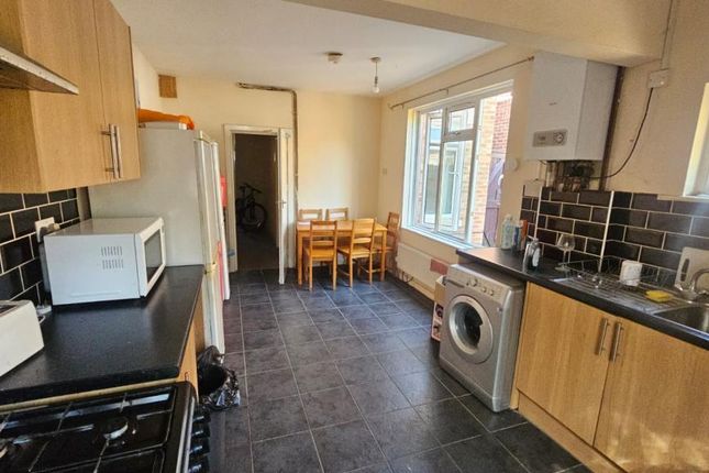 23, Coventry Road, Southampton photo 3