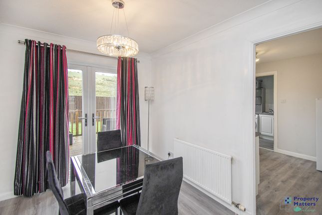 34 Cauldhame Rigg, Stewarton photo 4