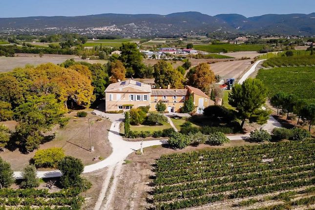 Commercial property for sale in Apt, The Luberon / Vaucluse, Provence - Var