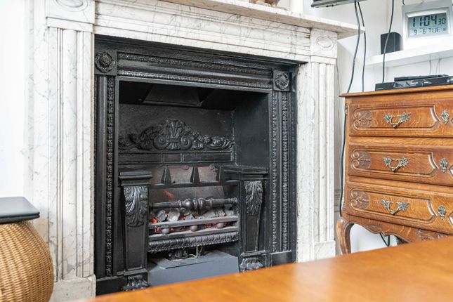 228,Flat 1, High Street, Cheltenham photo 4