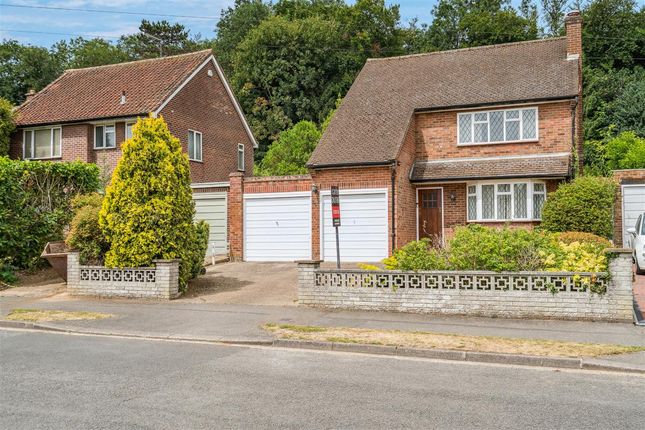 3-bed detached on 9, Nightingale Way, Denham, £750,000