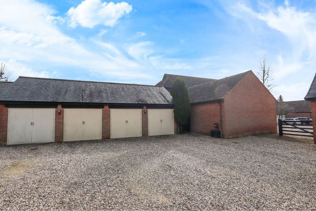 3, Oldbury Fields, Calne photo 4