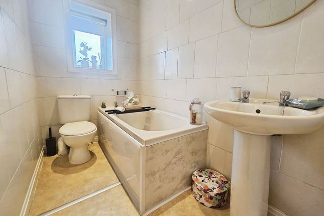 15 Clifton Street, Darwen photo 4