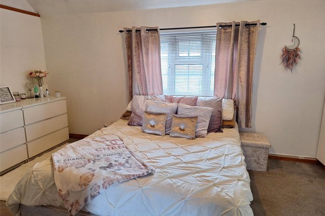 Terraced house for sale in Erskine Road, Sutton