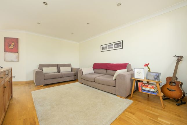 51, Dover Heights, Dunfermline photo 4