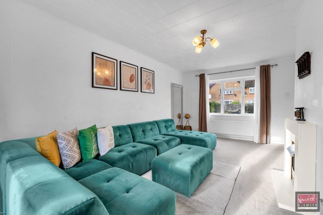 36, Cambria Gardens, Stanwell photo 2