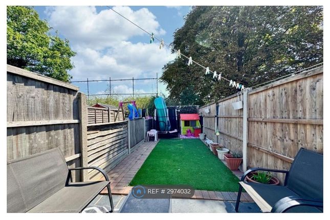Upminster Road South, Rainham photo 3