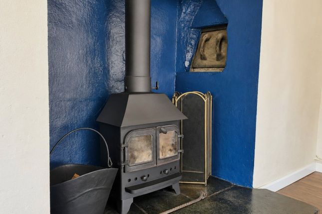 Corner House,, Frithelstockstone, Devon photo 4