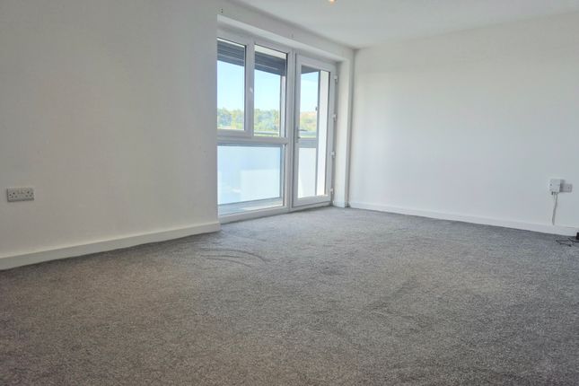87, Wheatley Court, HALIFAX photo 3