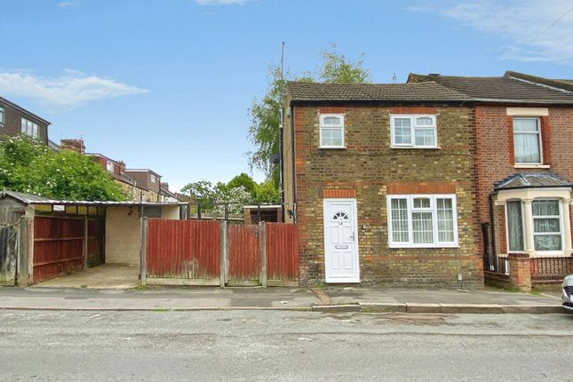 1-bed house on 1A, Benskin Road, Hertfordshire, £225,000