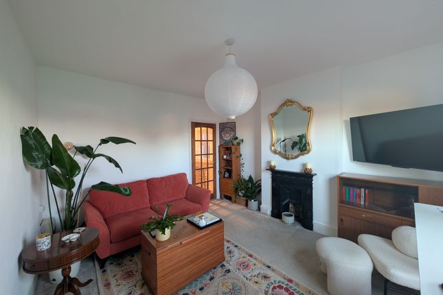 Flat 4, 140, Maybury Road, Woking photo 2