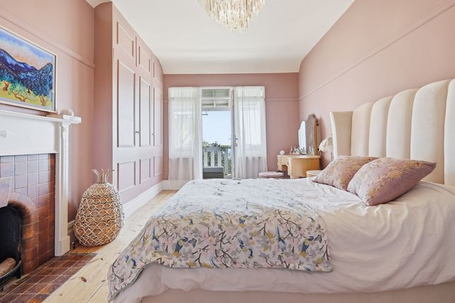 2 San Remo Mansions, San Remo Parade, Westcliff-on-sea photo 4