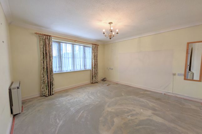 40, Sutton Court, Skegness photo 3