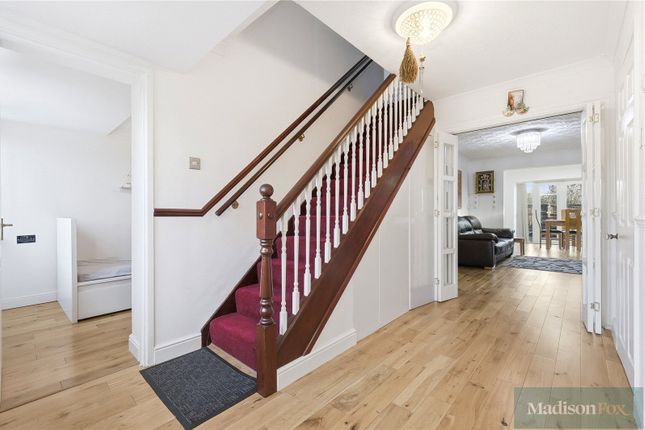 67, High Meadows, Essex photo 2