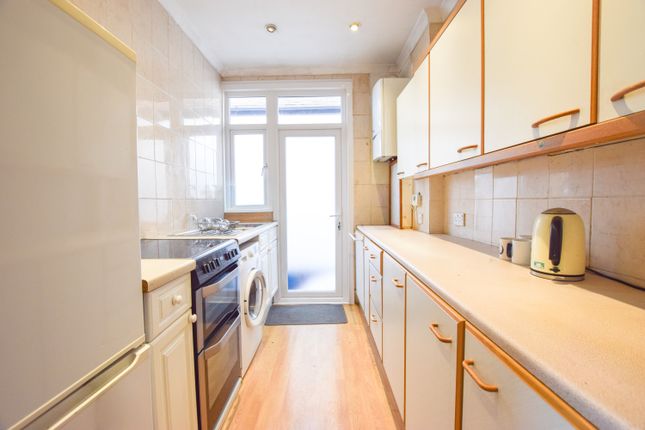 13 Bircham Road, Southend-on-Sea photo 4
