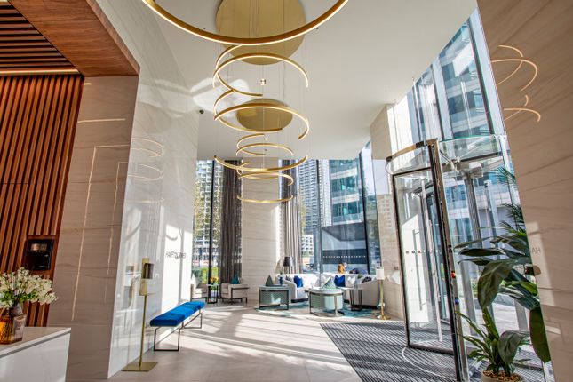 Flat for sale in Hampton Tower, South Quay Plaza, London