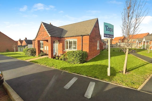 2-bed house on 26, Meadow Walk, Saxilby, £110,000
