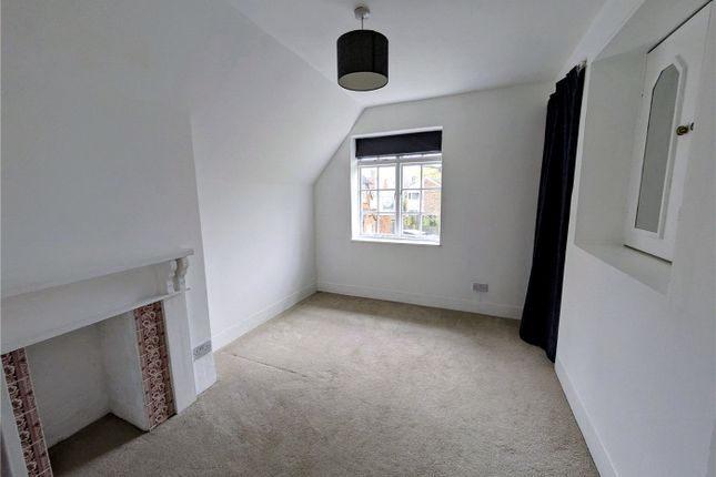 17, Roe Lane, London photo 4